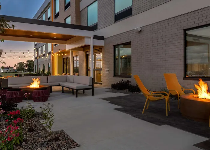 Home2 Suites By Hilton Sheboygan